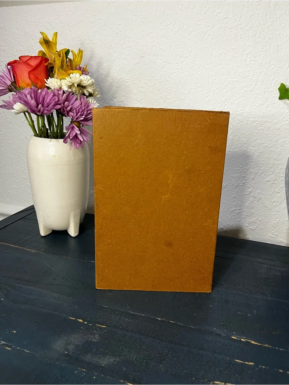 The New English Dictionary - Brown Hardcover Reference Book Lock Box! With key 🔑